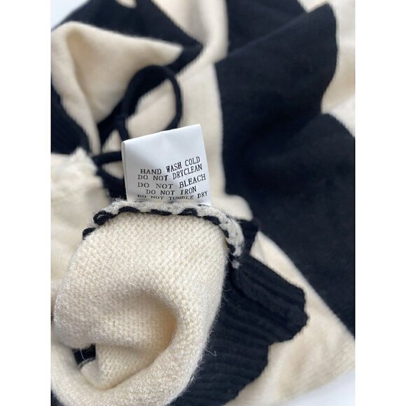David & Dani Black And White Strip Sweater Size Small - Picture 11 of 12